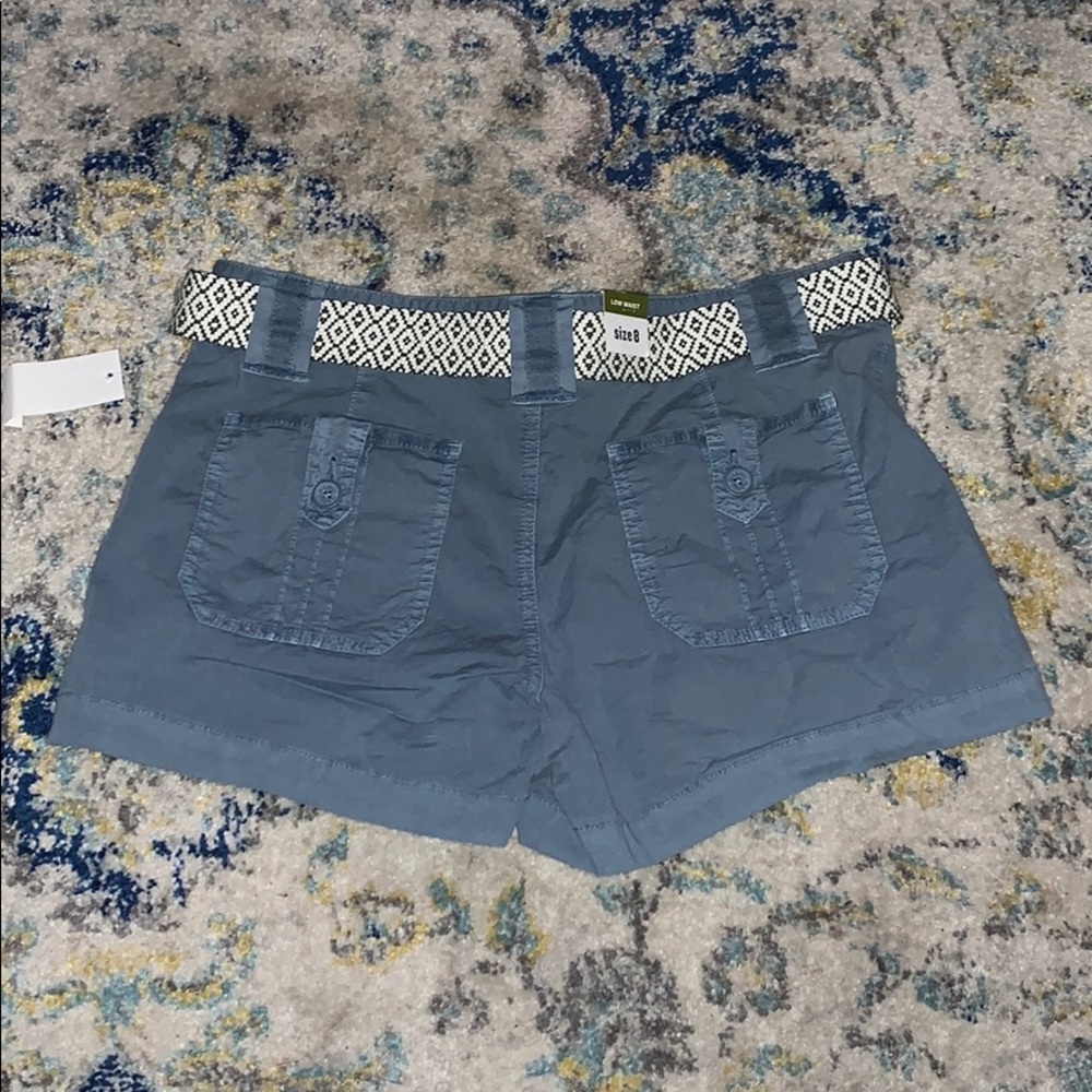 Shorts - Picture 2 of 4